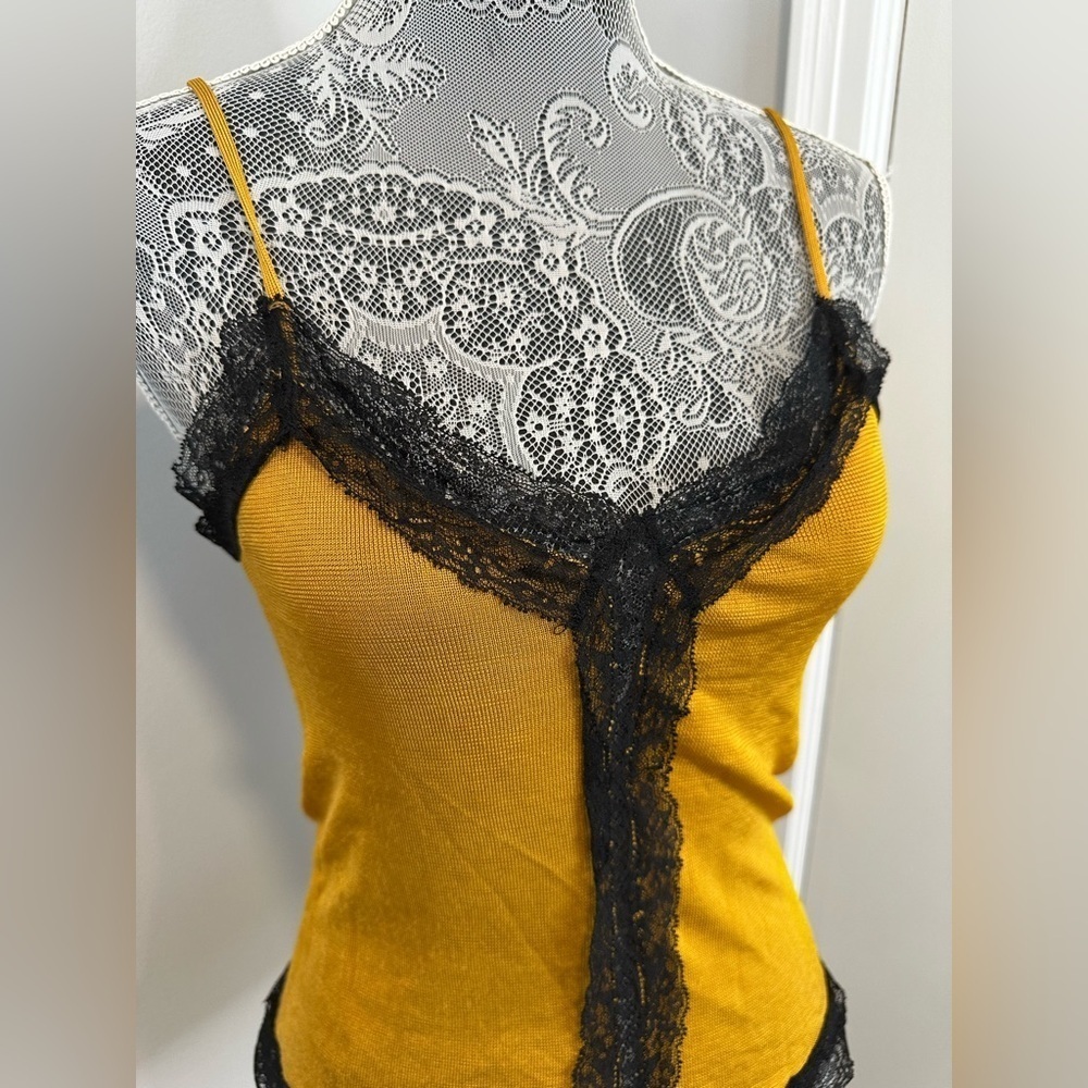 Zara Knit Mustard Yellow Black Lace Camisole Top. Small. Soft. Stretchy. Sexy.